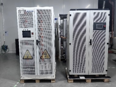 100 kW Hybrid-Wechselrichter + 200 kWh Batterie, Rumänien